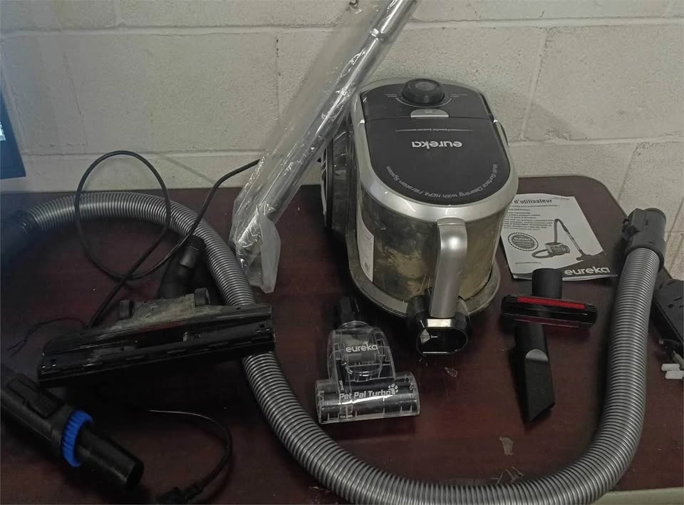 Eureka Bagless Canister Vacuum - photo 2