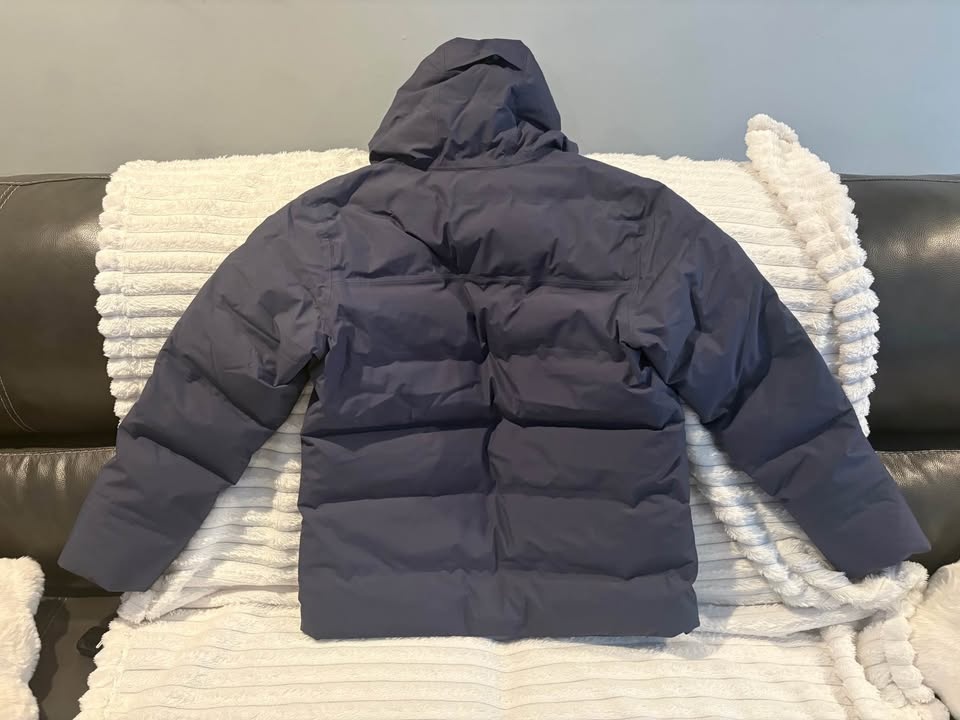 Patagonia women’s large jacket - photo 2