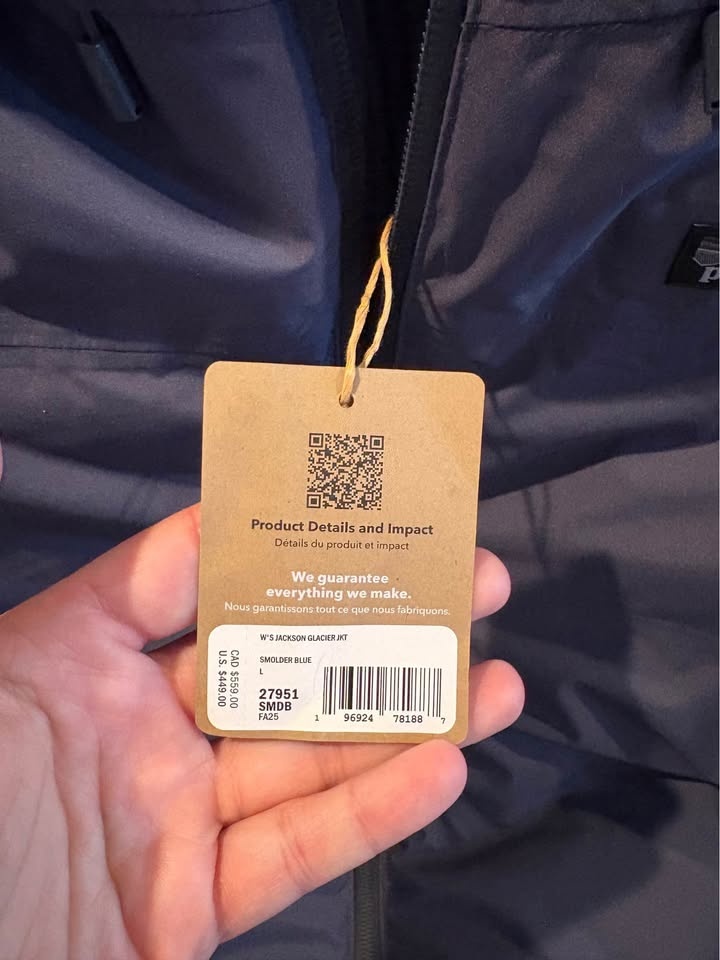 Patagonia women’s large jacket - photo 3