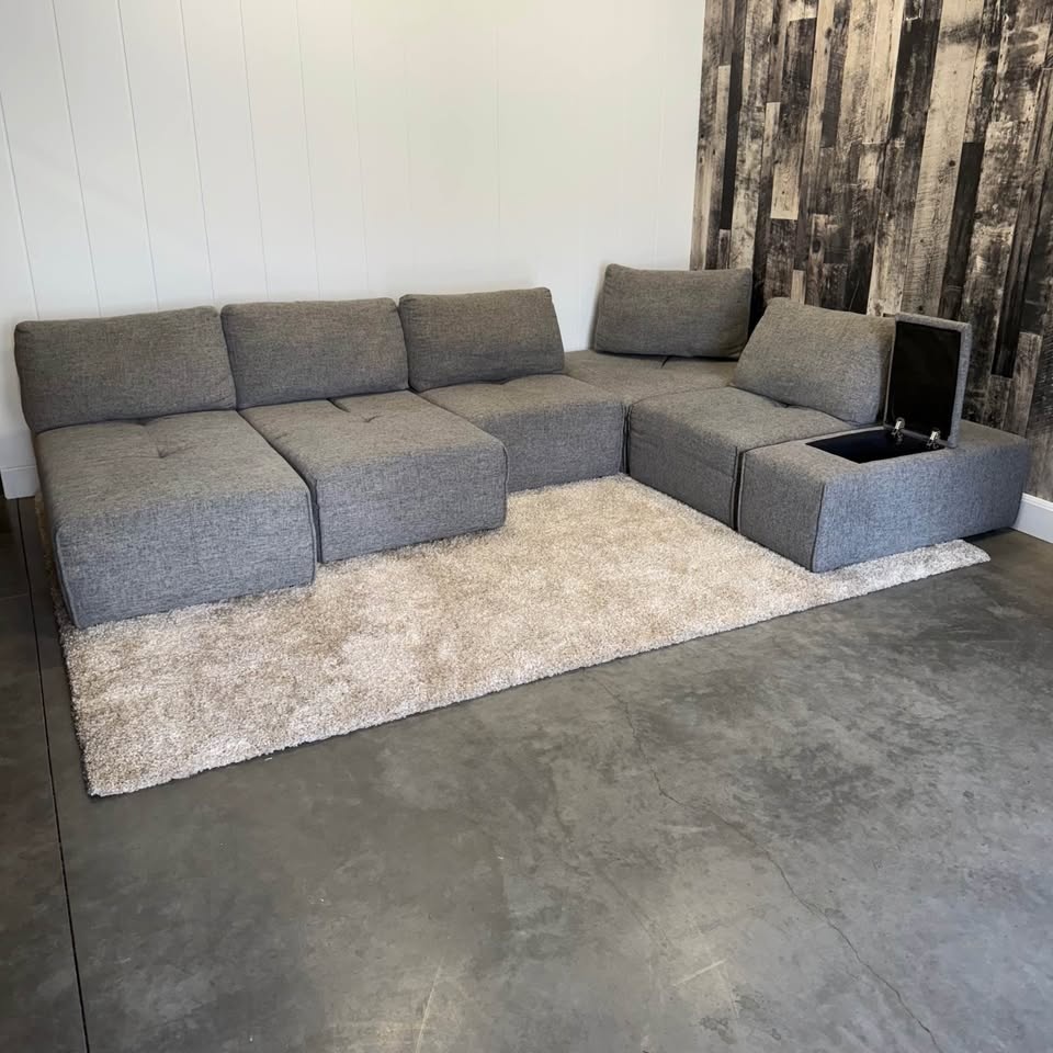 Laney Park U-Shape 6-Piece Modular Sectional - photo 2