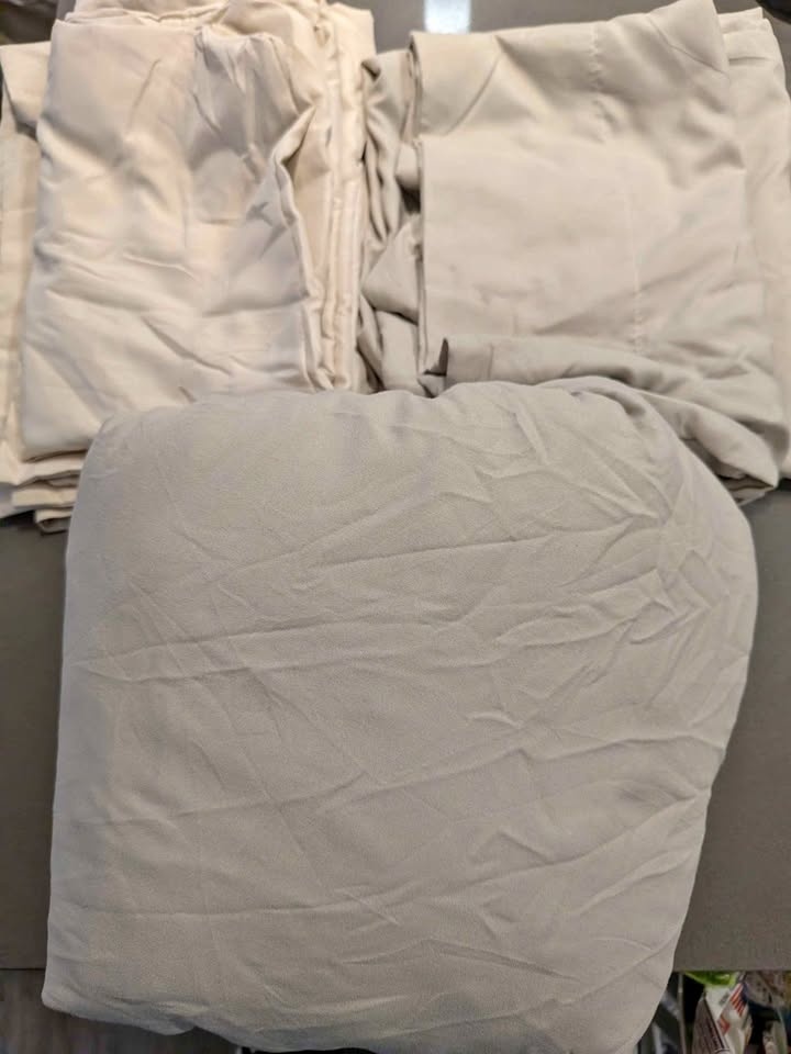 Queen size bedding set 6 pieces