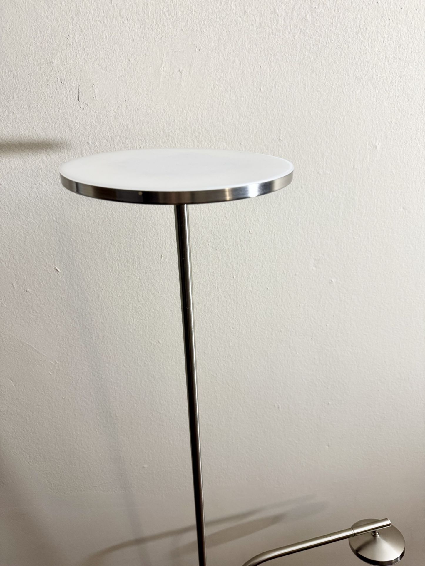 IKEA ISJAKT LED Floor Lamp – Needs Adapter - photo 4