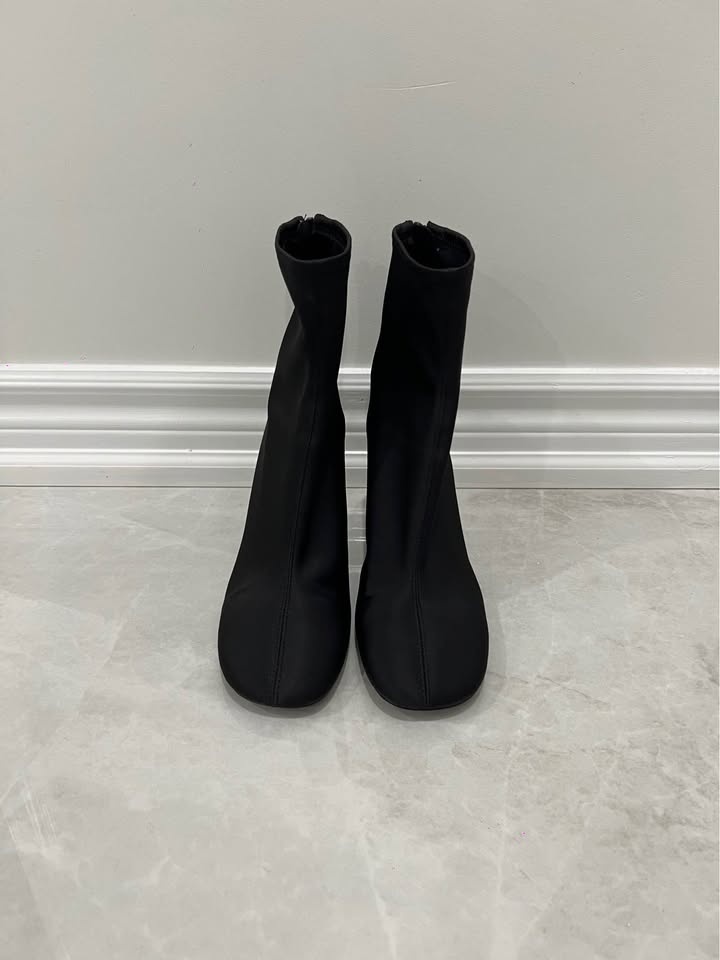 Zara Heeled Booties - photo 2