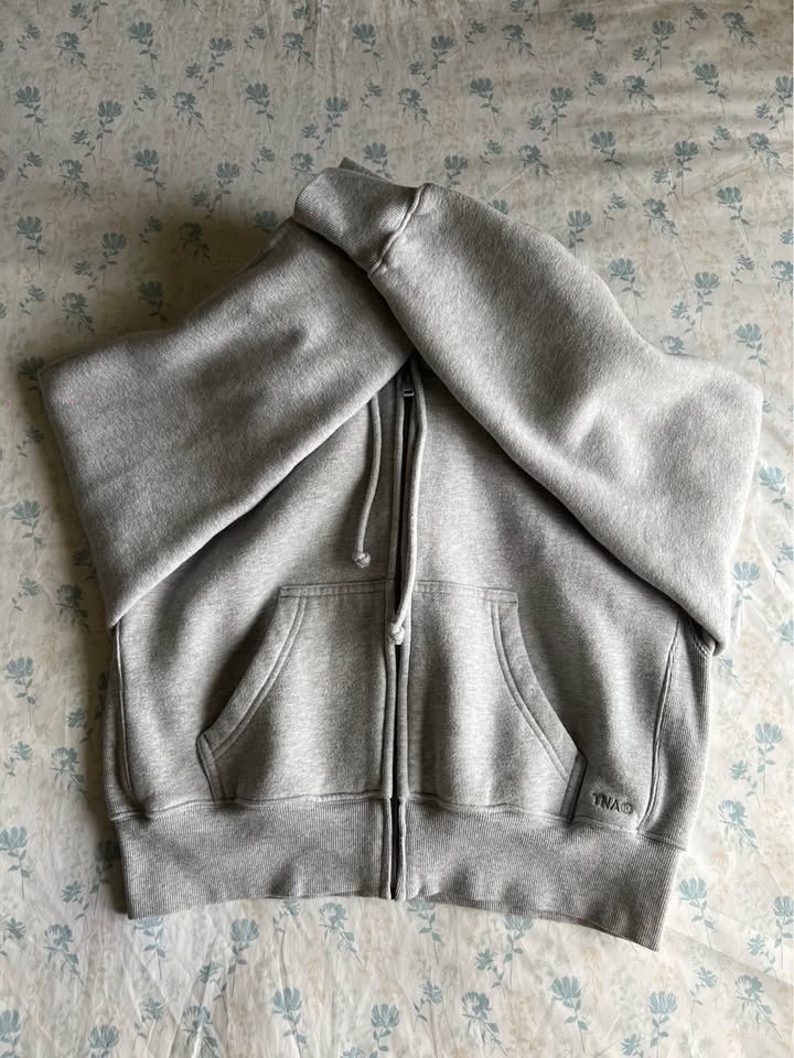 Aritzia Tna Boyfriend Boxy Zip Hoodie - photo 2