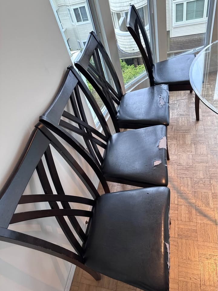 Round Glass table + 4 chairs for sale - photo 5