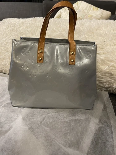 Authentic Pre-Loved LOUIS VUITTON Vernis Reade PM