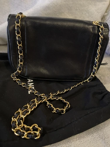Authentic Vintage CHANEL Black Lambskin Mini CC Full Single Flap - photo 2