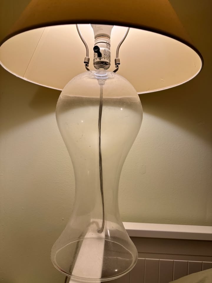 Table lamp with Transparent glass base - photo 2