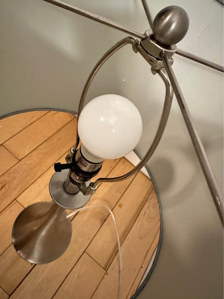 ✨ Modern Metal Table/ Bedside Lamp – Stylish & Elegant ✨ - photo 4