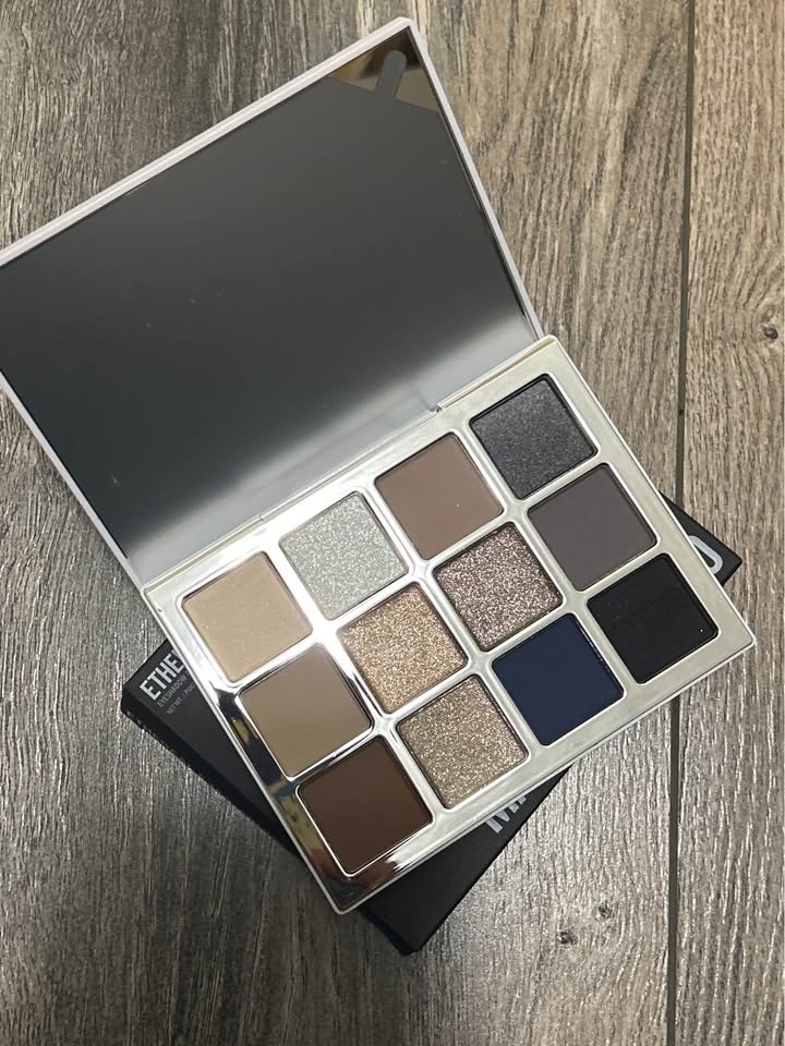 Makeup By Mario Ethereal Eyes Moonlight Palette - photo 3