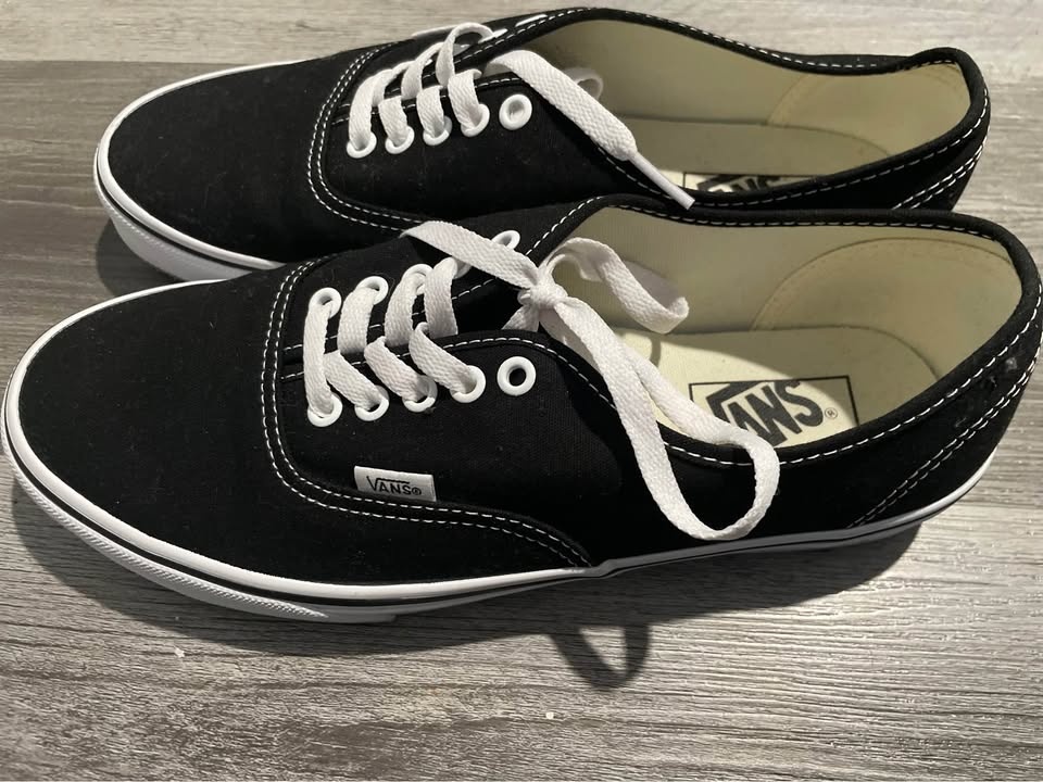 Black canvas vans! - photo 2