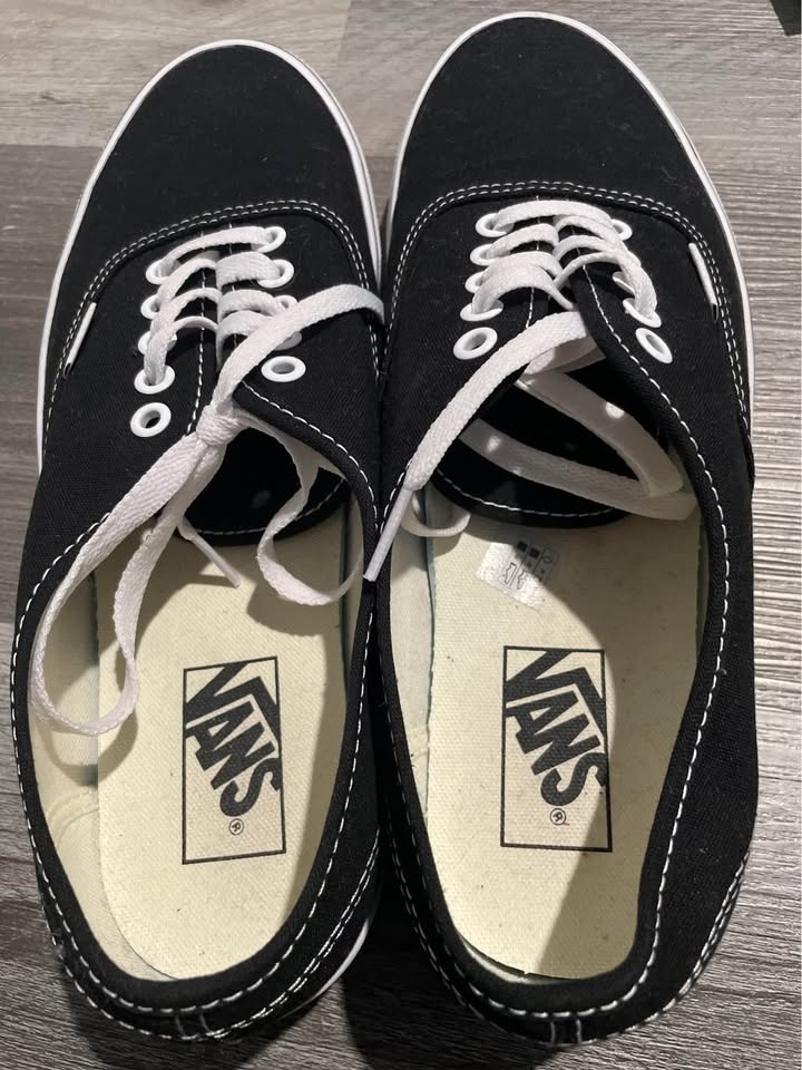 Black canvas vans! - photo 3