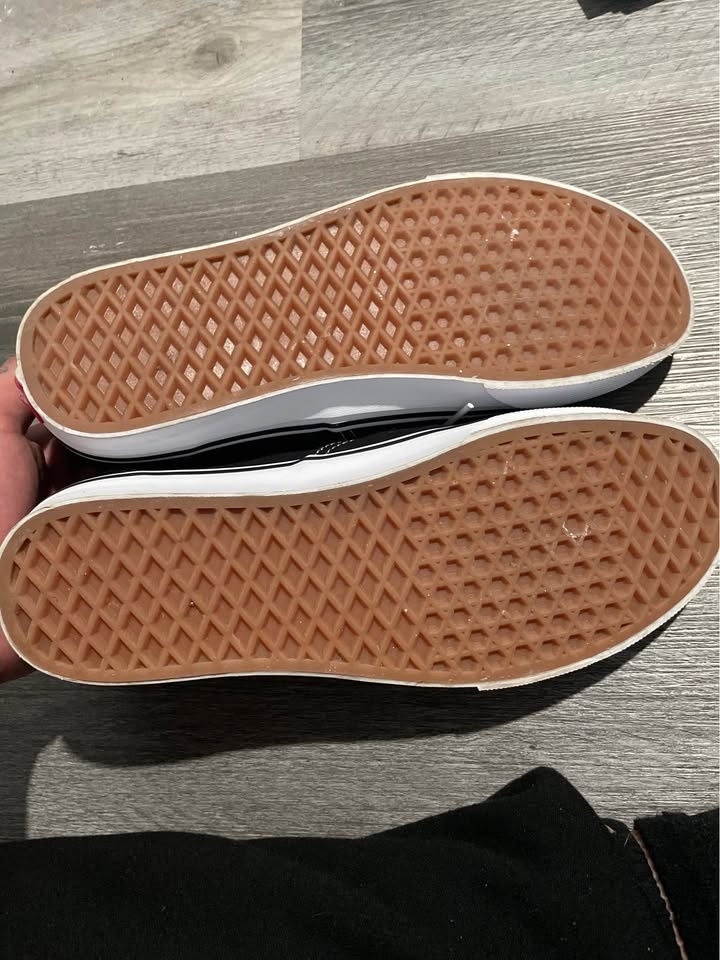 Black canvas vans! - photo 4