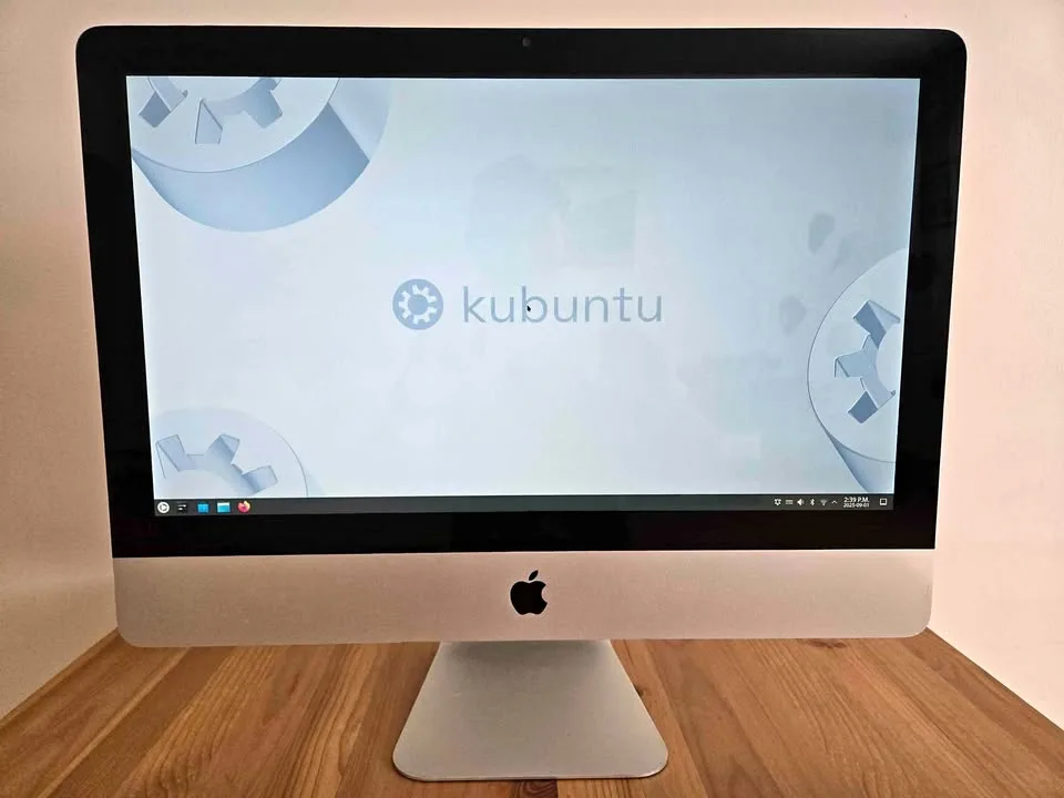 All-in-One Linux PC 💻 Upgraded 24" iMac with SSD & RAM thumbnail