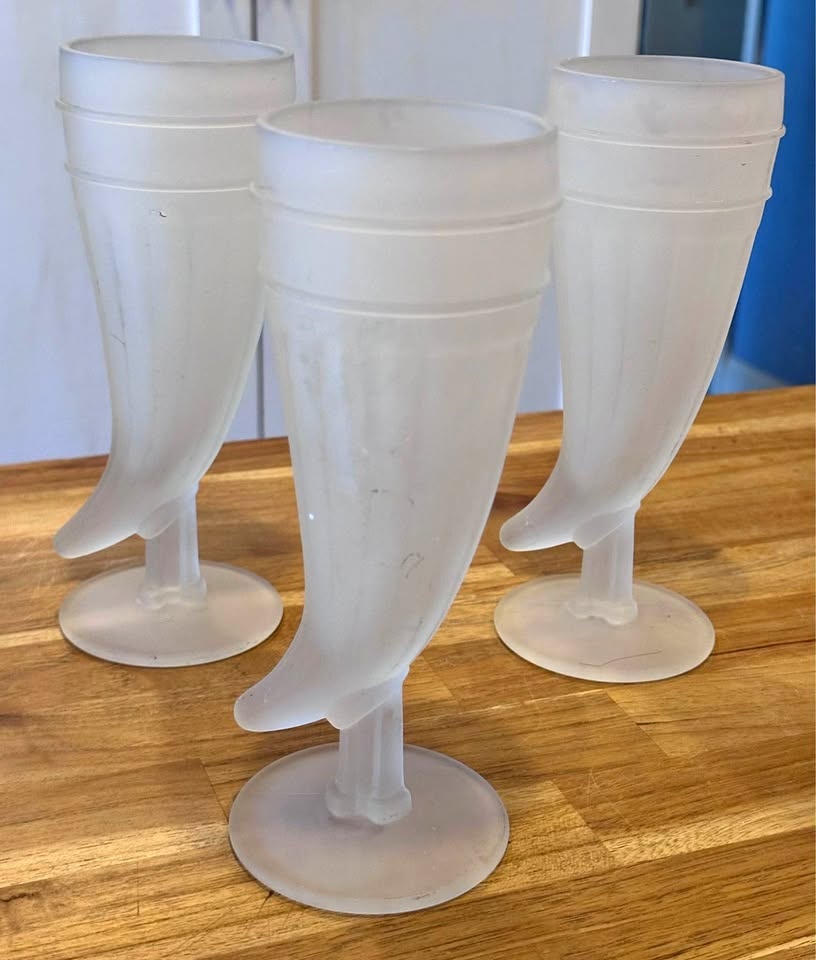 Vintage Powder Horn Pilsner Glasses