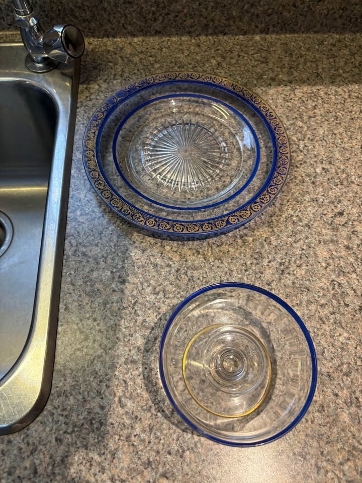 Cobalt Blue/Gold Filigree glass Plate Set - photo 2