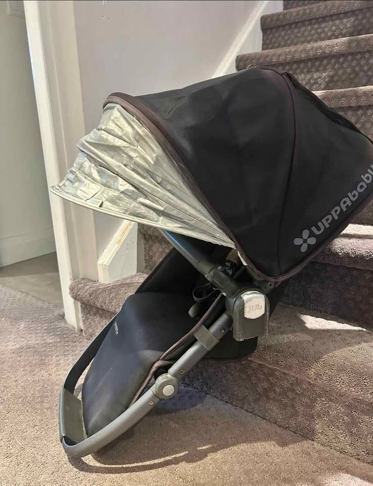 Uppababy Vista Toddler Seat Frame (Carbon / Black) - photo 2