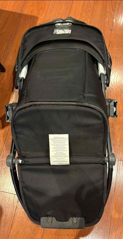 Uppababy Vista Toddler Seat Frame (Carbon / Black) - photo 5