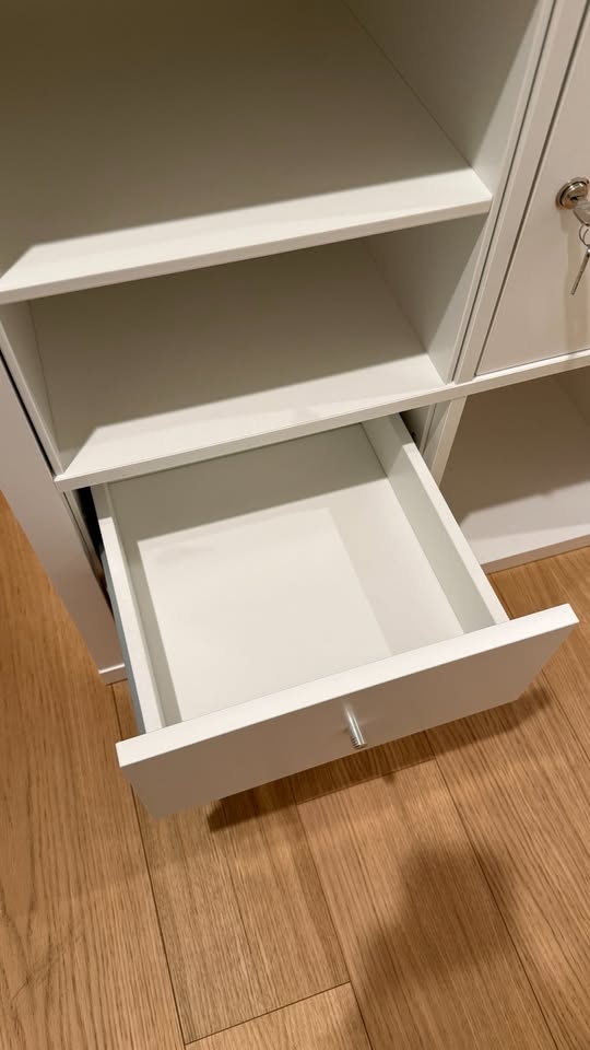 IKEA Kallax Shelf Unit - photo 4