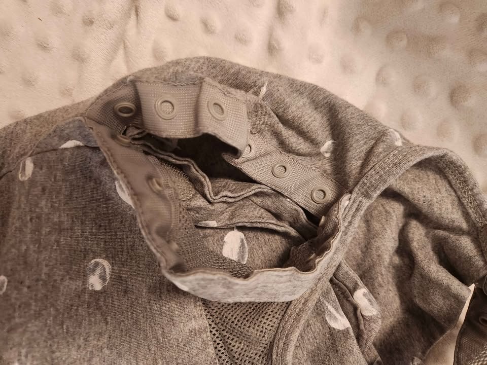 EUC Happiest Baby One Second Swaddle - Graphite Gray Planets - photo 4