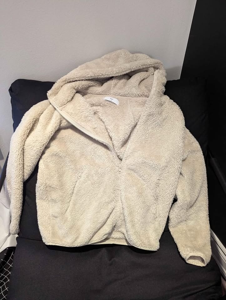 Aritzia TNA Fuzzy Cozy Full Zip Hooded Fleece Jacket - Small (S) - photo 3
