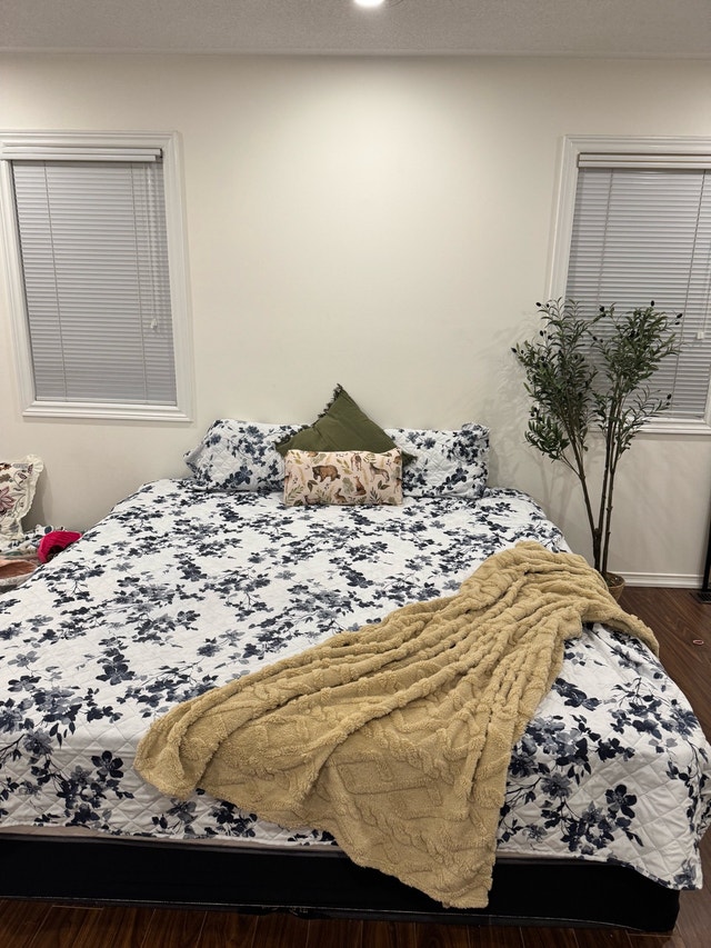 King bedbox and mattress - photo 5