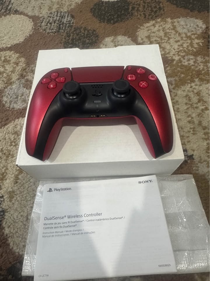 PS5 DualSense Wireless Controller(Volcanic Red) BNIB - photo 3