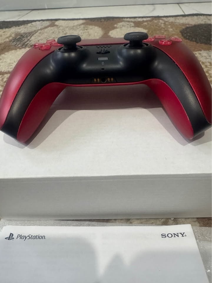 PS5 DualSense Wireless Controller(Volcanic Red) BNIB - photo 5