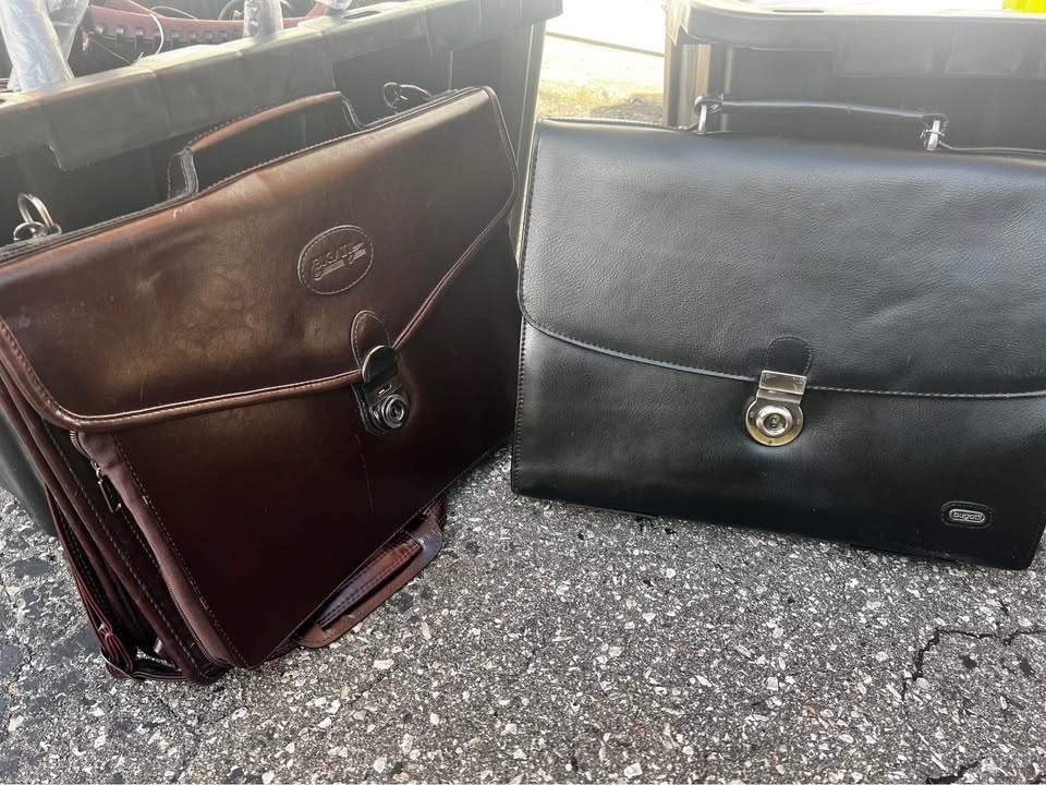 Bugatti Leather Briefcases - photo 2