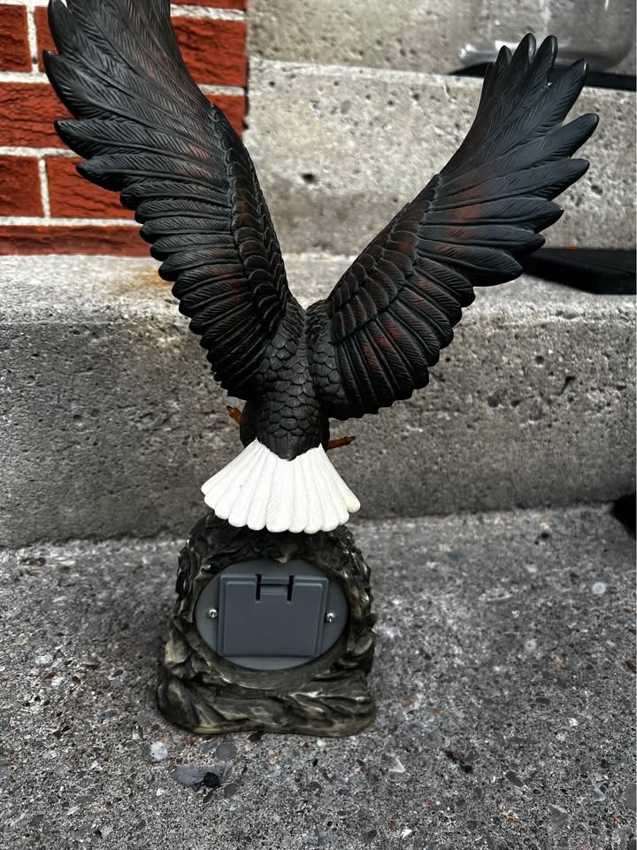Vintage Eagle Clock - photo 3