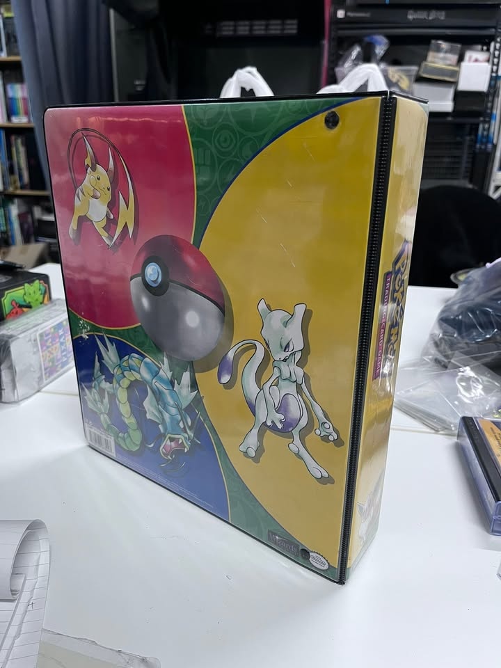 Vintage 1999 POKÉMON TRADING CARD GAME Binder Snorlax