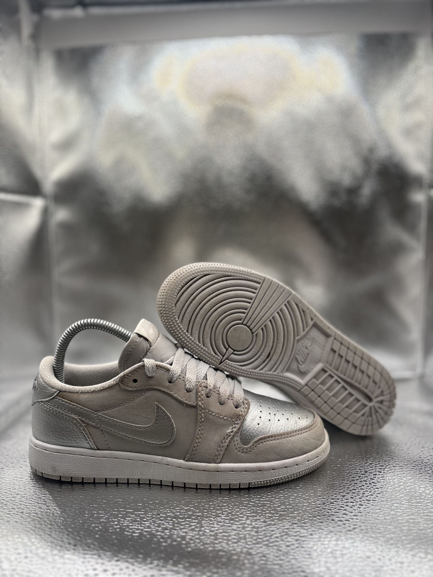 Air Jordan 1 Low Metallic Sliver GS