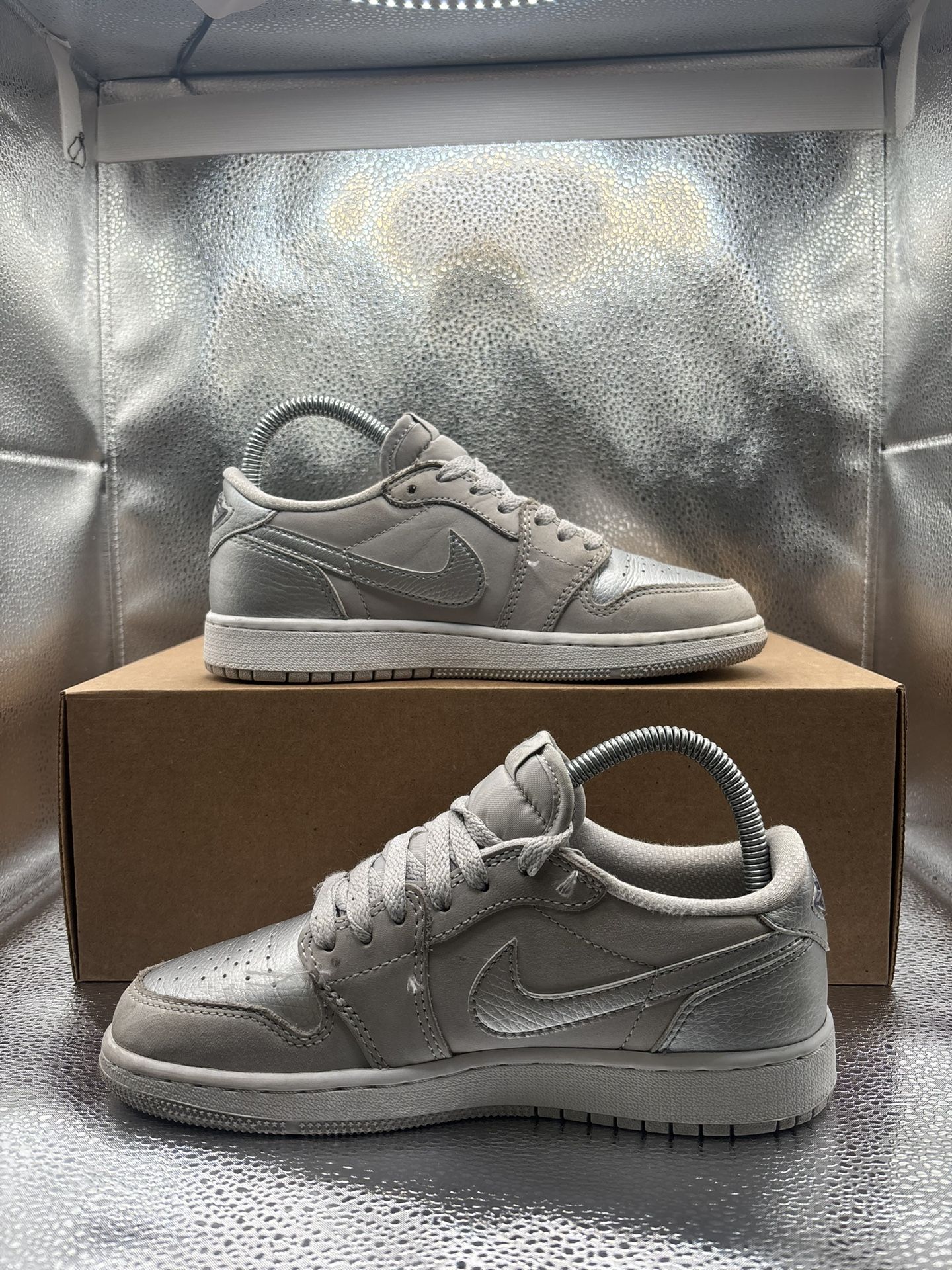 Air Jordan 1 Low Metallic Sliver GS - photo 5