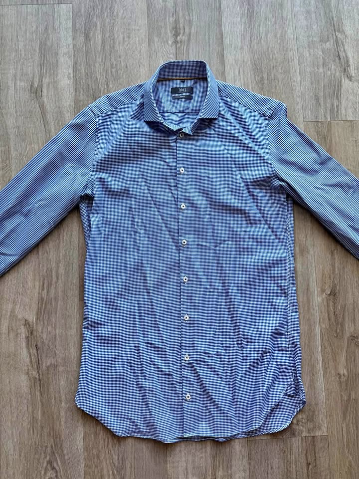 Longsleeve Button Up shirt