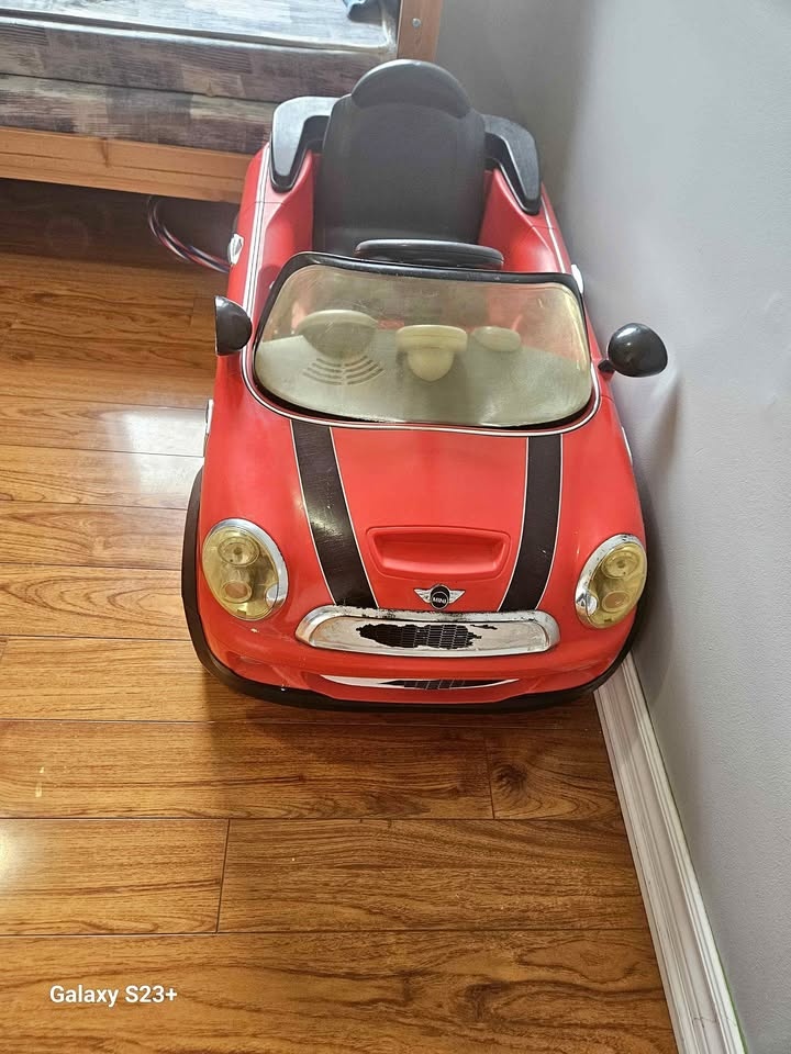 Kids Electric Ride-On Car – With Charger (No Remote