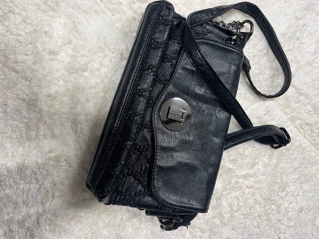 Guess Shoulder Bag - photo 2