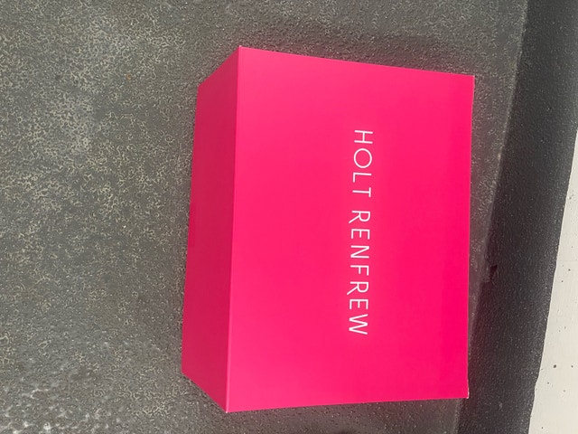 Holt Renfrew Box
