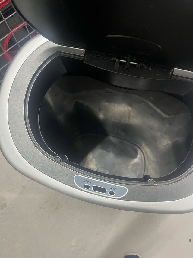 NineStars Motion Sensor Trash Can - photo 3