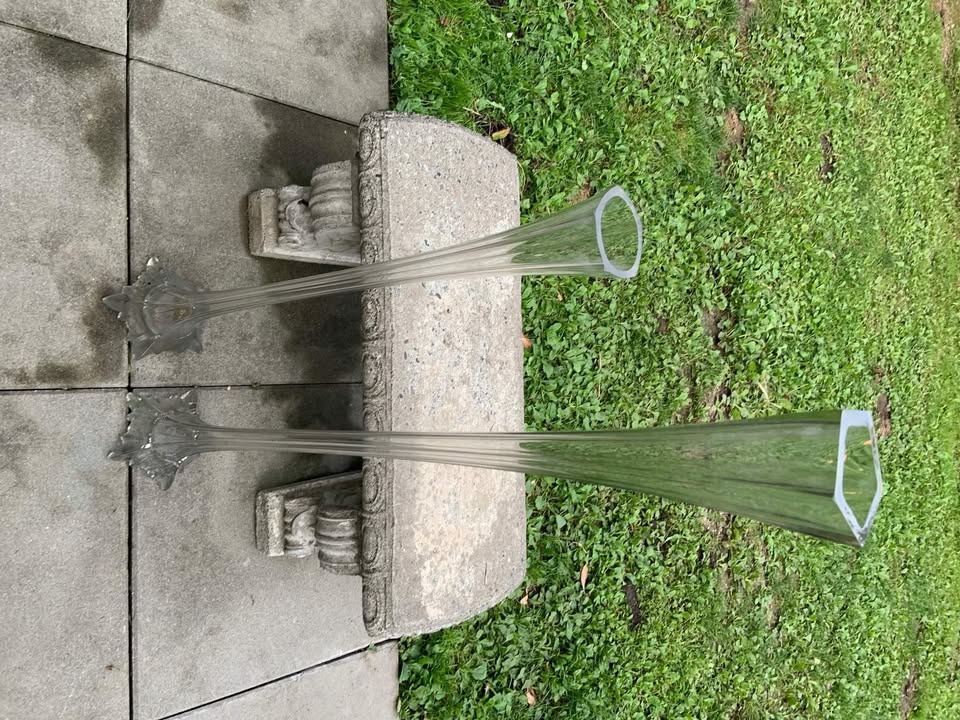 Two Glass Vases - photo 4