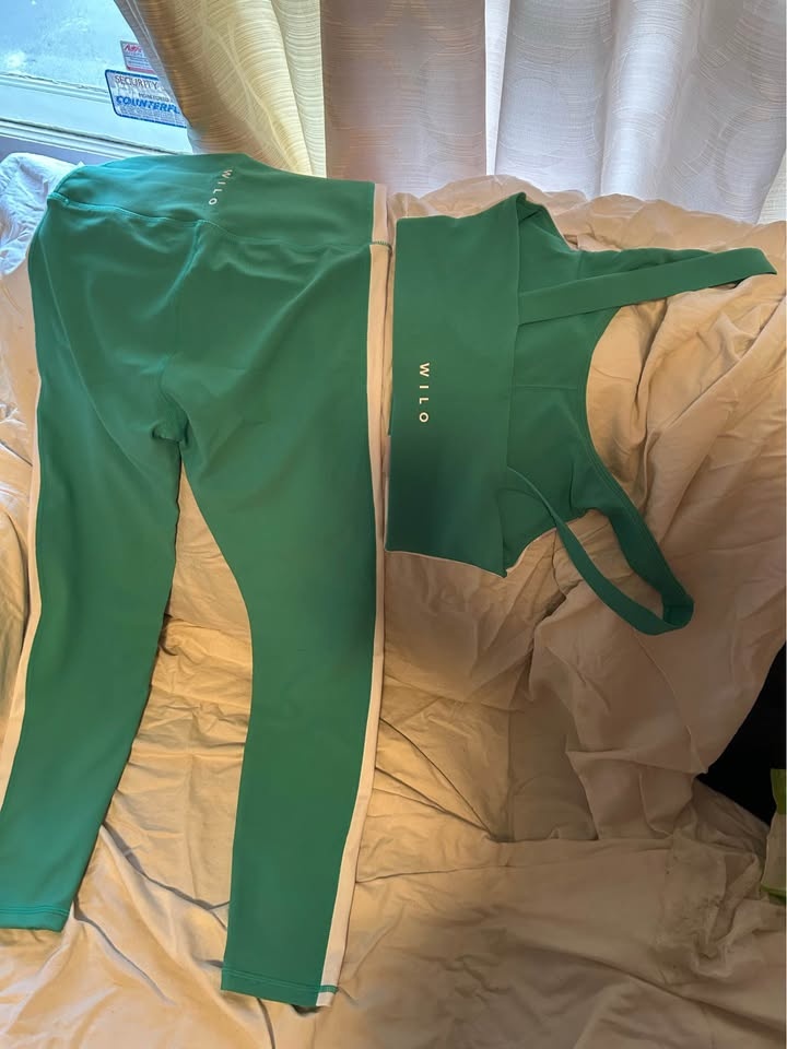 Workout bra and leggings - photo 2