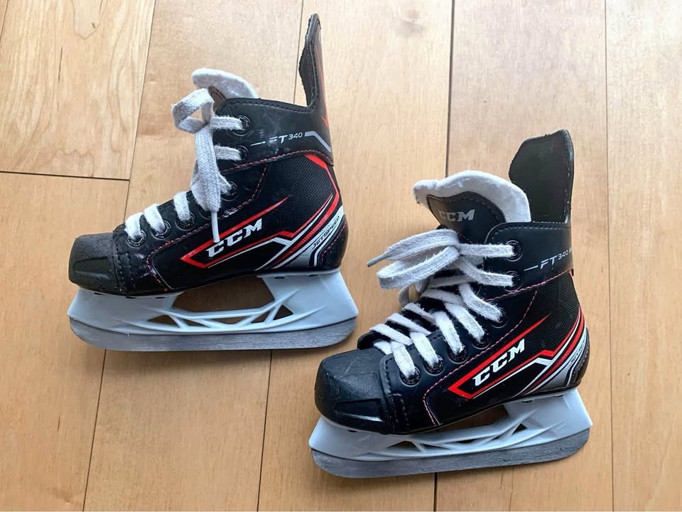 Size 10Y - Skates (for shoe size 11)