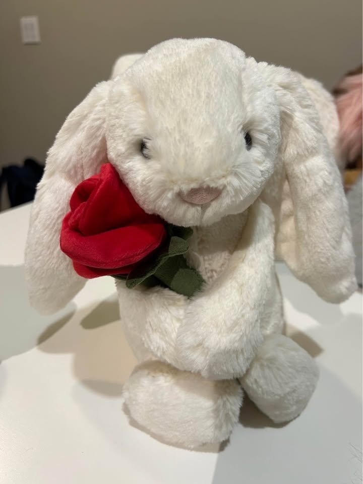 Jellycat - Cream Bunny with Rose or heart - photo 2