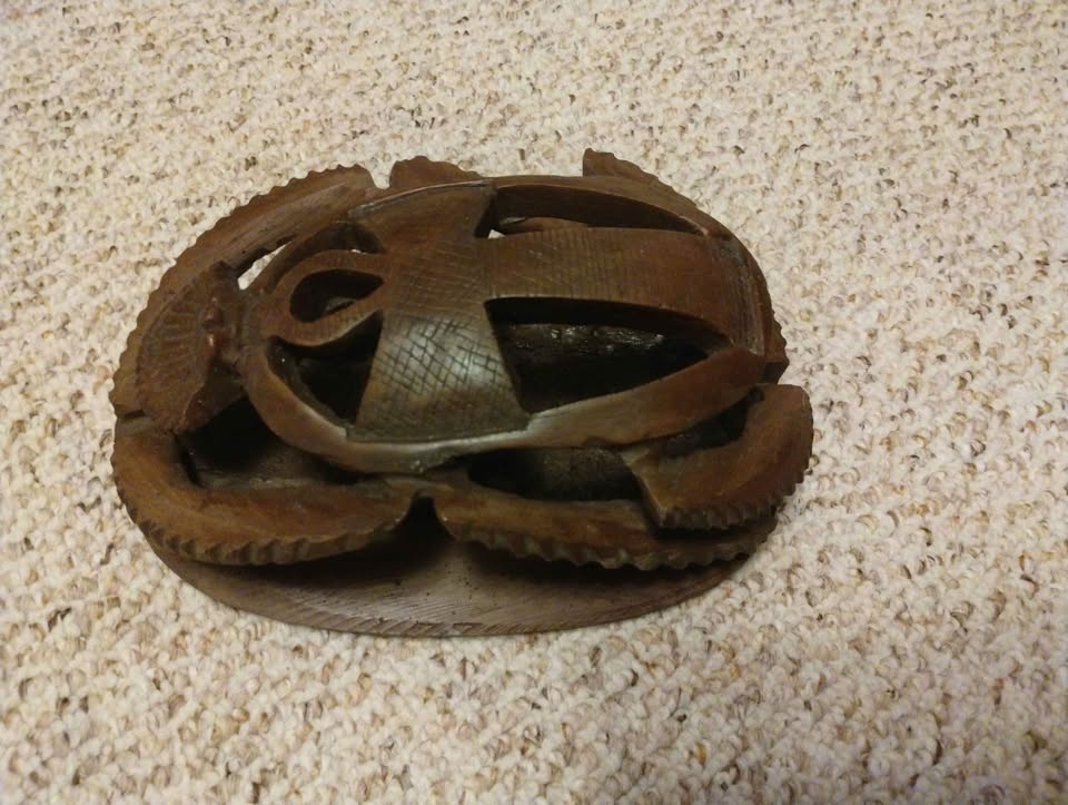 Scarab beetle carving - photo 2