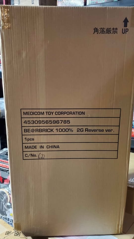 BEARBRICK 2G Reverse 1000% - photo 5