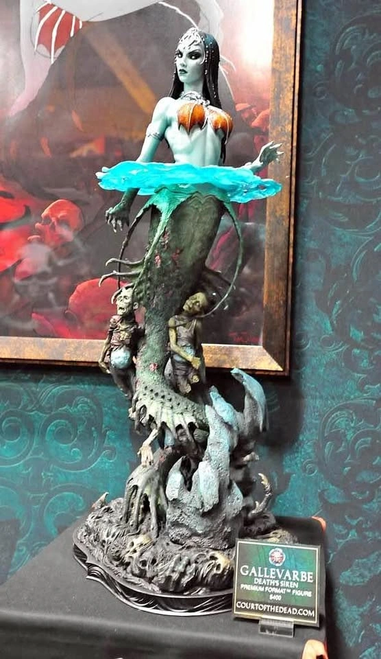 Sideshow Court of the Dead Gallevarbe Death's Siren Premium Form