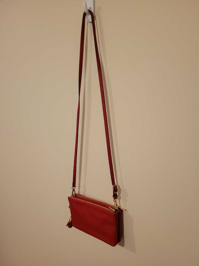 New Women's Lcredi Red Crossbody Bag With Two Rose Charms - photo 2