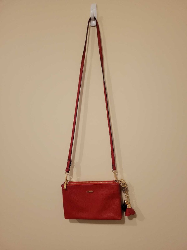 New Women's Lcredi Red Crossbody Bag With Two Rose Charms - photo 3