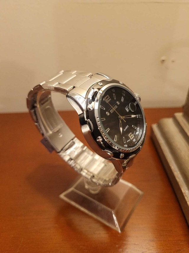 Brand New Skone Black and Silver Quartz Men's Watch - photo 3