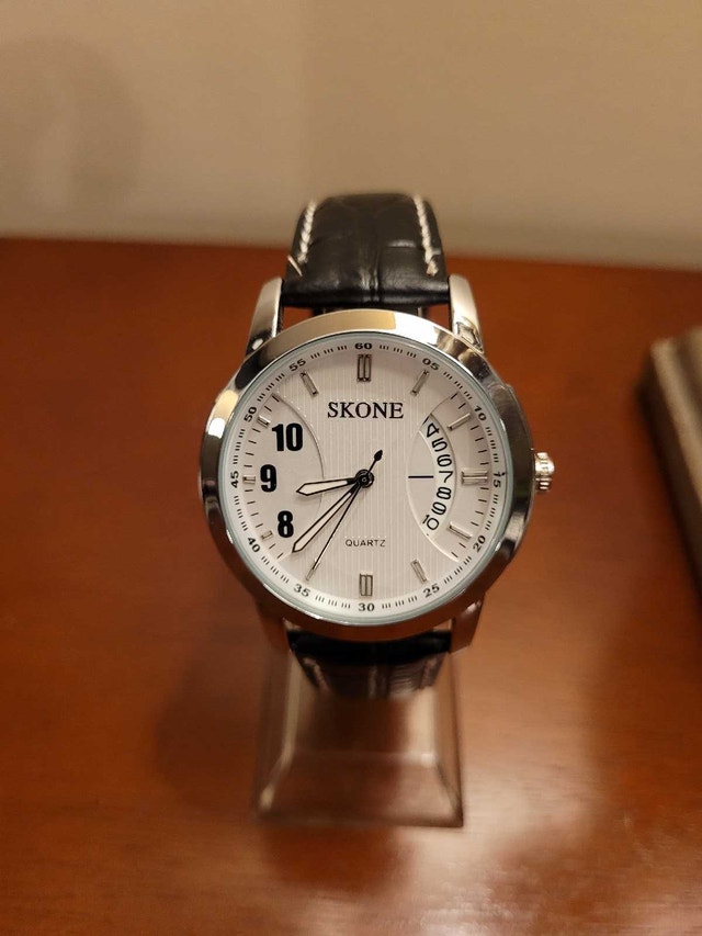 Brand New White Quartz Skone Men’s Fashion Watch