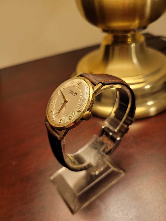 Rare Vintage Hislon 17 Rubis Gold With Brown Leather Men's Watch - photo 2